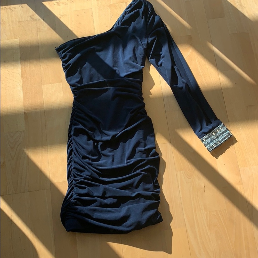 One shoulder dress